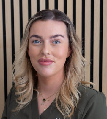 Rhea - <em>Receptionist</em>